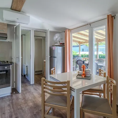 Pet Friendly Stacaravan In 3*