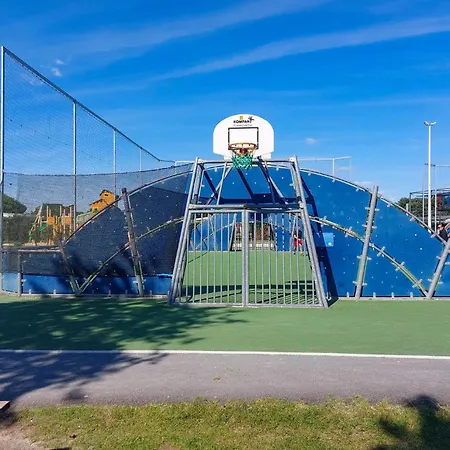 Pet Friendly Stacaravan In Parque de Campismo