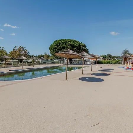 Pet Friendly Stacaravan In Parque de Campismo 3*