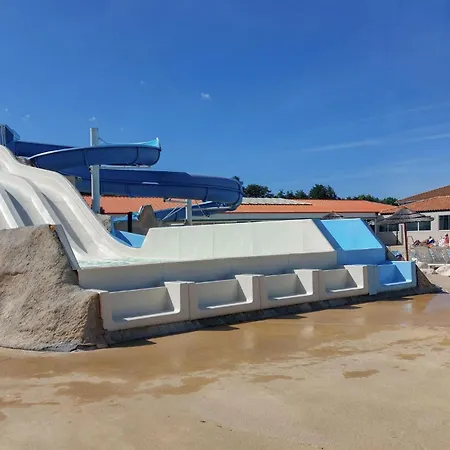 Кемпинг Pet Friendly Stacaravan In 3*