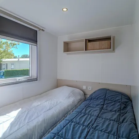 Pet Friendly Stacaravan In Ле-Мат