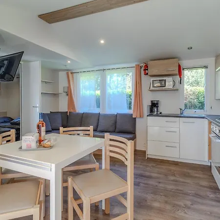 3 Bedroom Gorgeous Stacaravan In