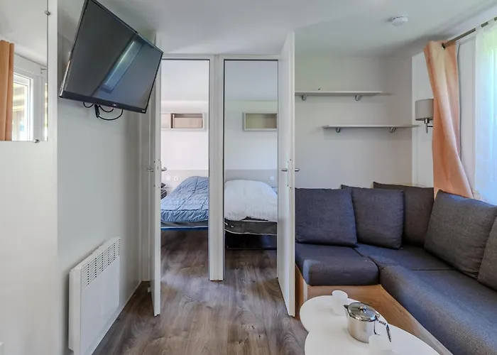 Pet Friendly Stacaravan In Kemping