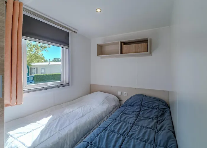 Pet Friendly Stacaravan In Les Mathes