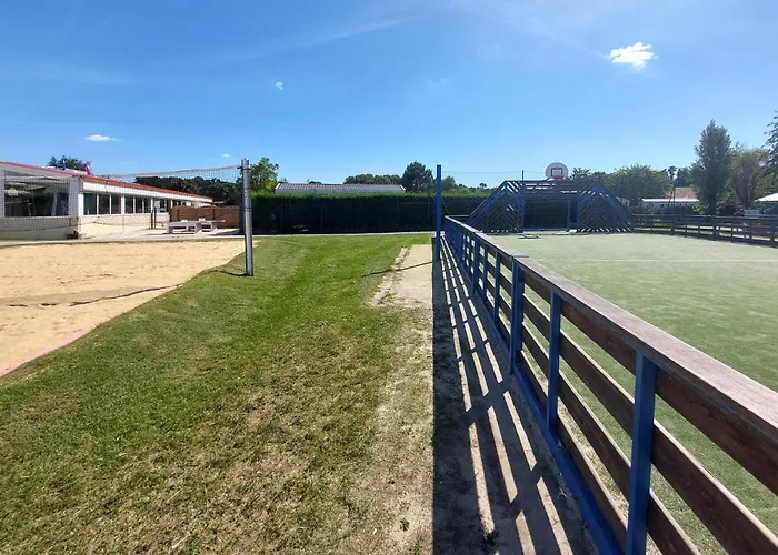 Pet Friendly Stacaravan In 3* Les Mathes