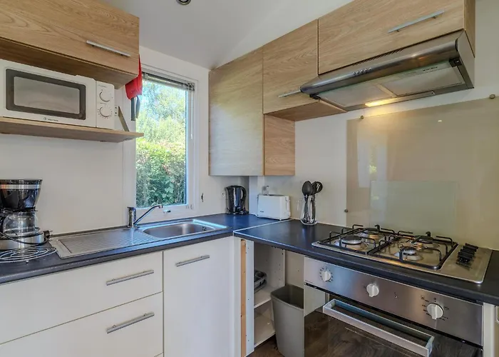 Pet Friendly Stacaravan In Kemping 3*